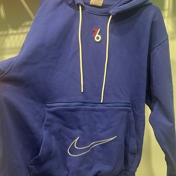 Philly 76rs Nike hoodie - Picture 3 of 7